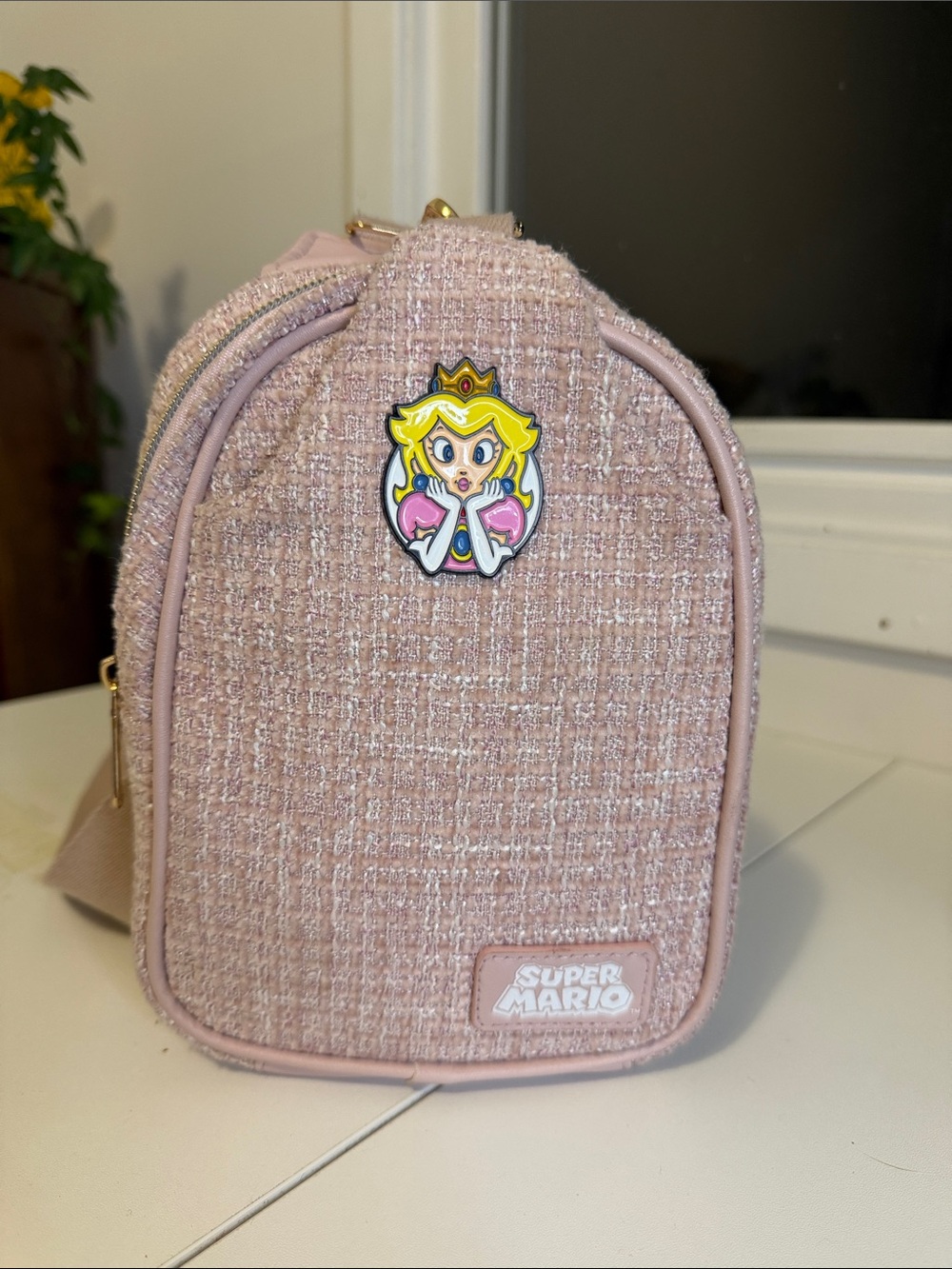 • Nintendo Princess Peach Pink Tweed Sling Bag by Bioworld